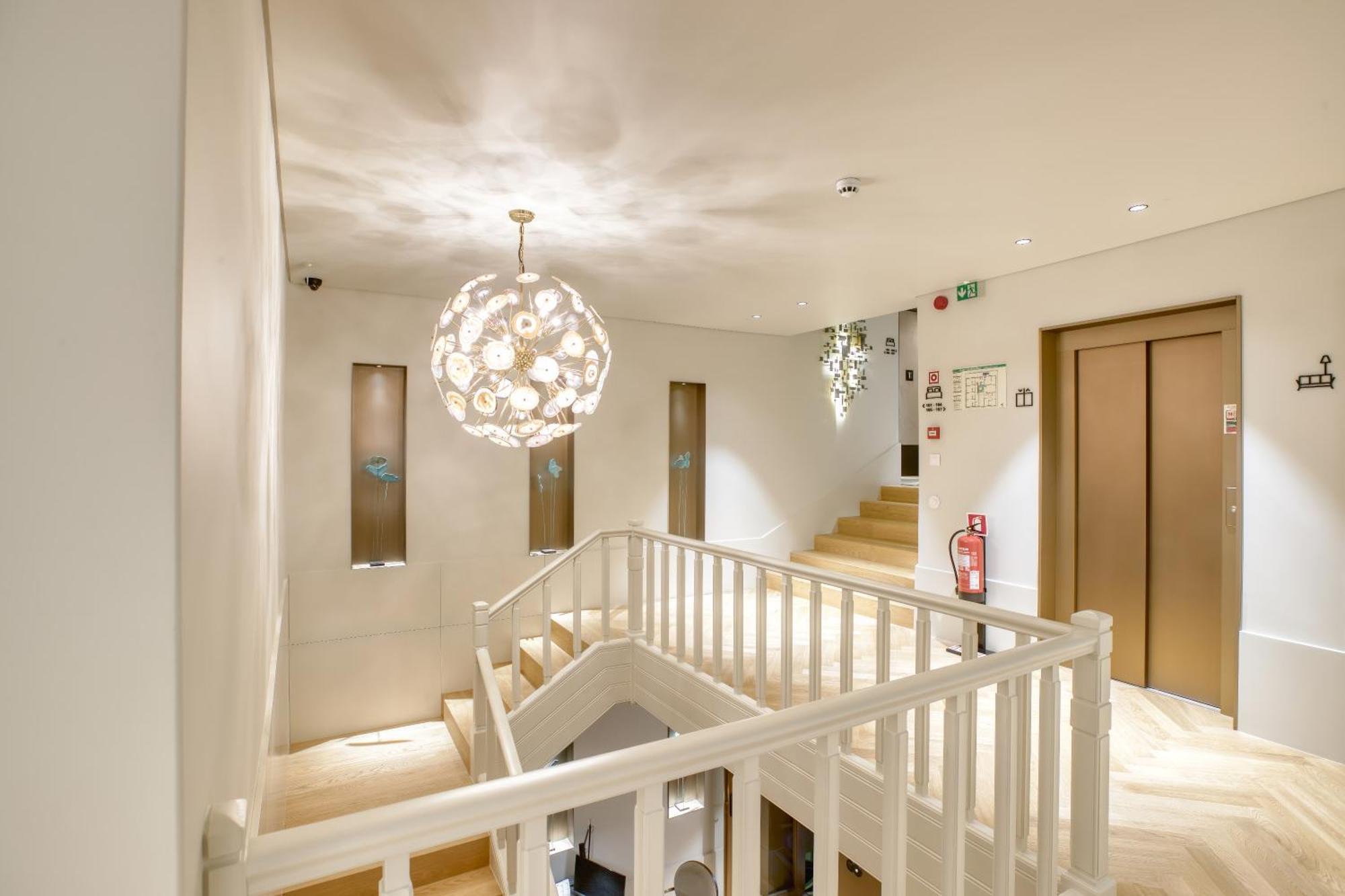 Palatial Suites Брага Екстериор снимка